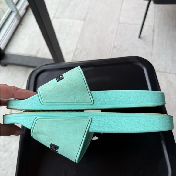 Authentic Balenciaga Pool Slides size 40 - Picture 3 of 5